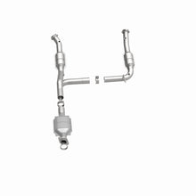 Load image into Gallery viewer, MagnaFlow Exhaust Products 458028 California CARB Direct-Fit Catalytic Converter for Select Lincoln Aviator, Mercury Mountaineer
