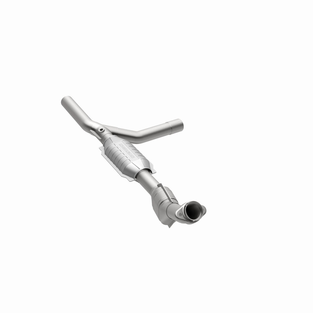 MagnaFlow Exhaust Products 93391 HM Grade Direct-Fit Catalytic Converter for Select Ford E-150 Econoline, Ford E-150 Econoline Club Wagon