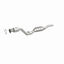 Load image into Gallery viewer, MagnaFlow Exhaust Products 444333 California CARB Direct-Fit Catalytic Converter for Select Audi A4, Audi A6, Audi A6 Quattro, Volkswagen Passat