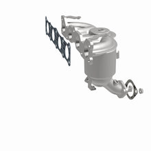 Load image into Gallery viewer, MagnaFlow Exhaust Products 52775 OEM Grade Manifold Catalytic Converter for Select Hyundai Santa Fe Sport, Kia Sorento