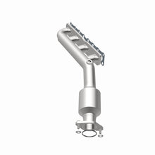 Load image into Gallery viewer, MagnaFlow Exhaust Products 4583380 California CARB Manifold Catalytic Converter for Select INFINITI QX56, Nissan Pathfinder Armada, Nissan TITAN