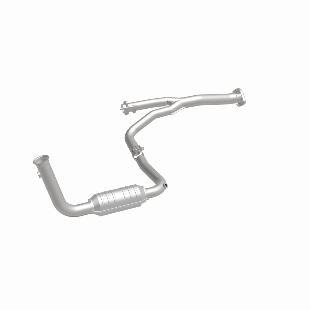 MagnaFlow Exhaust Products 49582 OEM Grade Direct-Fit Catalytic Converter for Select Jeep Liberty