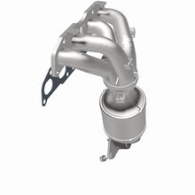Load image into Gallery viewer, MagnaFlow Exhaust Products 5582295 California CARB Manifold Catalytic Converter for Select Nissan Rogue, Nissan Rogue Select