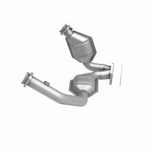 Load image into Gallery viewer, MagnaFlow Exhaust Products 447189 California CARB Direct-Fit Catalytic Converter for Select Ford Ranger, Mazda B3000, Mazda B4000