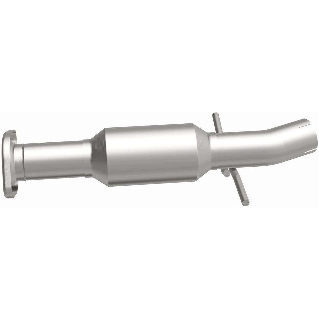MagnaFlow Exhaust Products 52536 OEM Grade Direct-Fit Catalytic Converter for Select Toyota Highlander