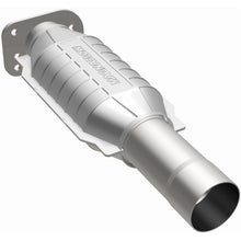 Load image into Gallery viewer, MagnaFlow Exhaust Products 93441 Standard Grade Direct-Fit Catalytic Converter for Select Chevrolet Camaro, Chevrolet Caprice, Chevrolet Commercial Chassis, Chevrolet Corvette, Pontiac Firebird