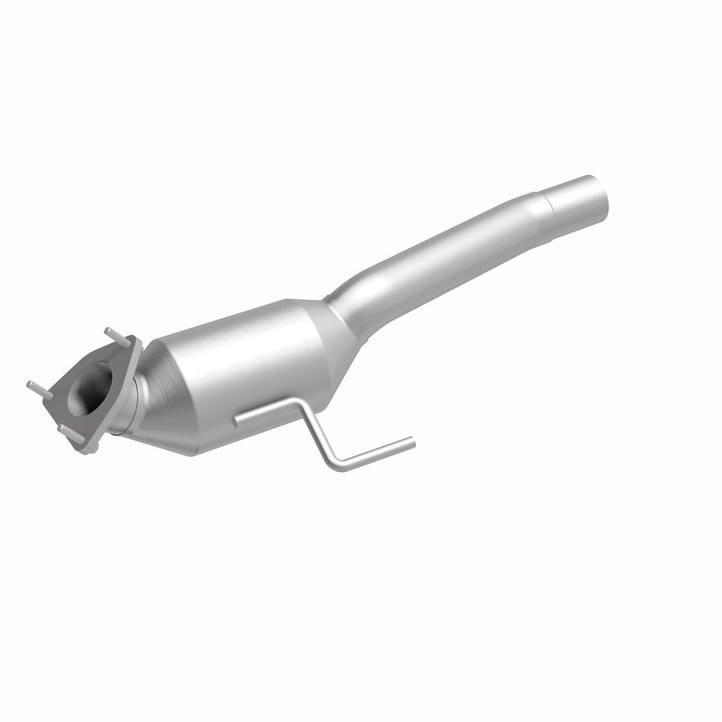 MagnaFlow Exhaust Products 51156 OEM Grade Direct-Fit Catalytic Converter for Select Volkswagen Touareg