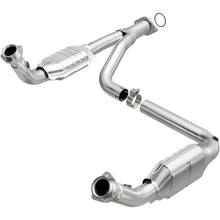 Load image into Gallery viewer, MagnaFlow Exhaust Products 49644 OEM Grade Direct-Fit Catalytic Converter for Select Chevrolet Silverado HD, Chevrolet Silverado HD Classic, Chevrolet Silverado Classic, Chevrolet Silverado HD, GMC Sierra HD, GMC Sierra HD Classic, GMC Sierra Classic,