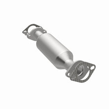 Load image into Gallery viewer, MagnaFlow Exhaust Products 24266 HM Grade Direct-Fit Catalytic Converter for Select Hyundai Elantra, Kia Soul