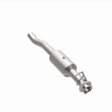 Load image into Gallery viewer, MagnaFlow Exhaust Products 280445 OEM Grade Direct-Fit Catalytic Converter for Select Ford F-53 Motorhome Chassis, Ford F-59 Commercial Stripped Chassis, Ford F-650, Ford F-750