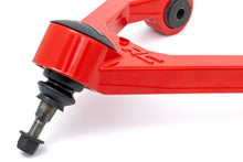Load image into Gallery viewer, Rough Country 7546RED Control Arm for Select Chevrolet Blazer, Chevrolet K1500, Chevrolet K1500 Suburban, Chevrolet Tahoe, GMC K1500, GMC K1500 Suburban, GMC Yukon