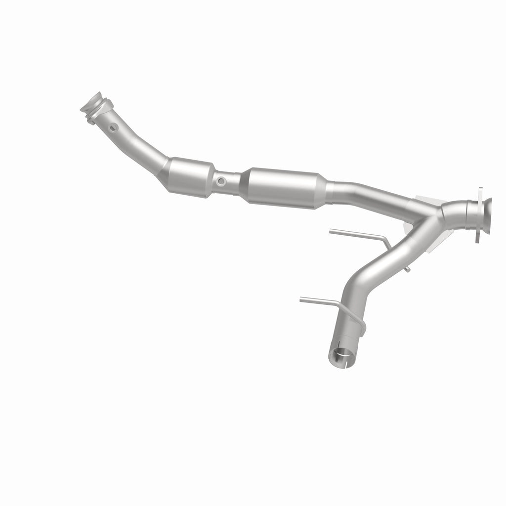 MagnaFlow Exhaust Products 4583078 California CARB Direct-Fit Catalytic Converter for Select Ford Expedition