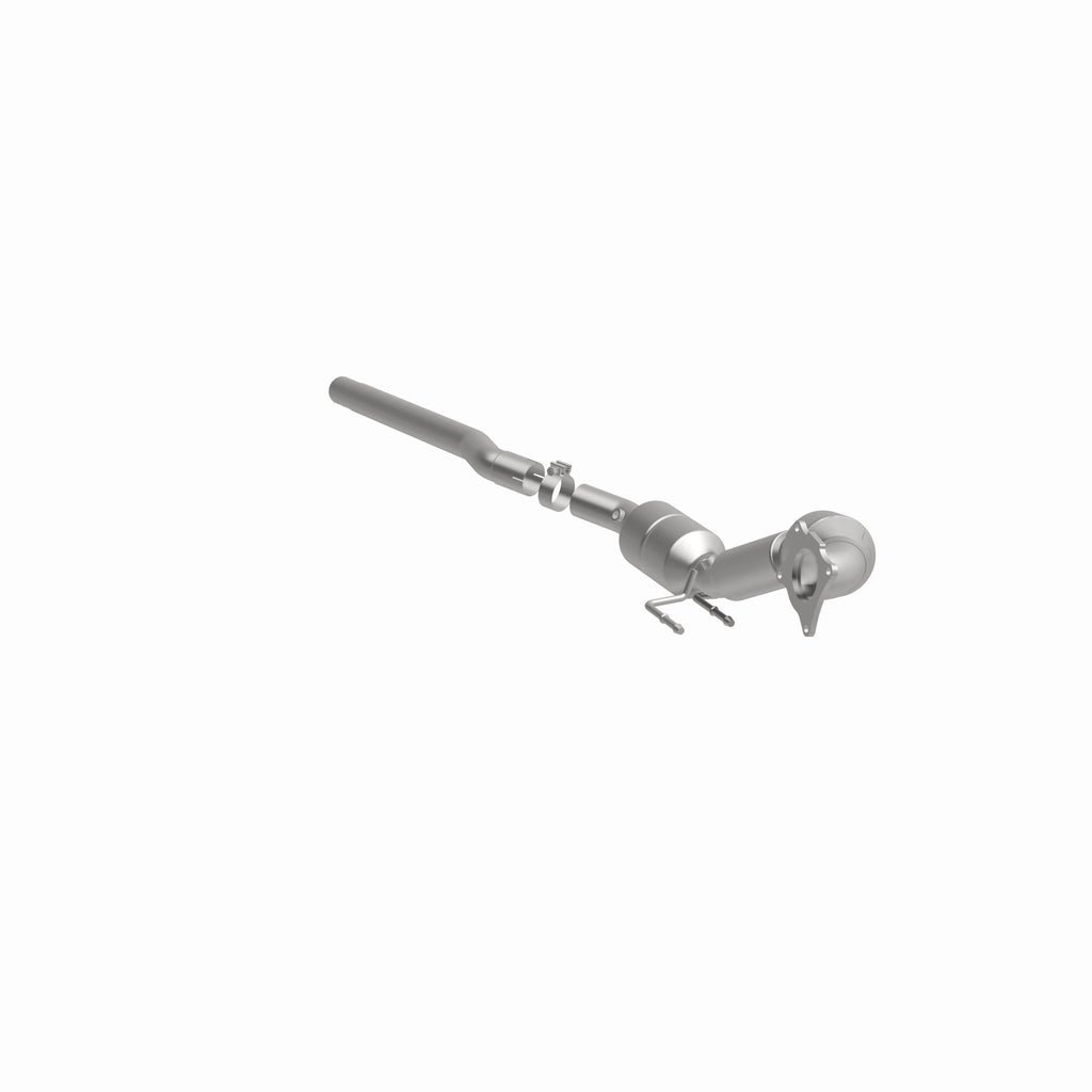 MagnaFlow Exhaust Products 52380 OEM Grade Direct-Fit Catalytic Converter for Select Volkswagen CC, Volkswagen Passat