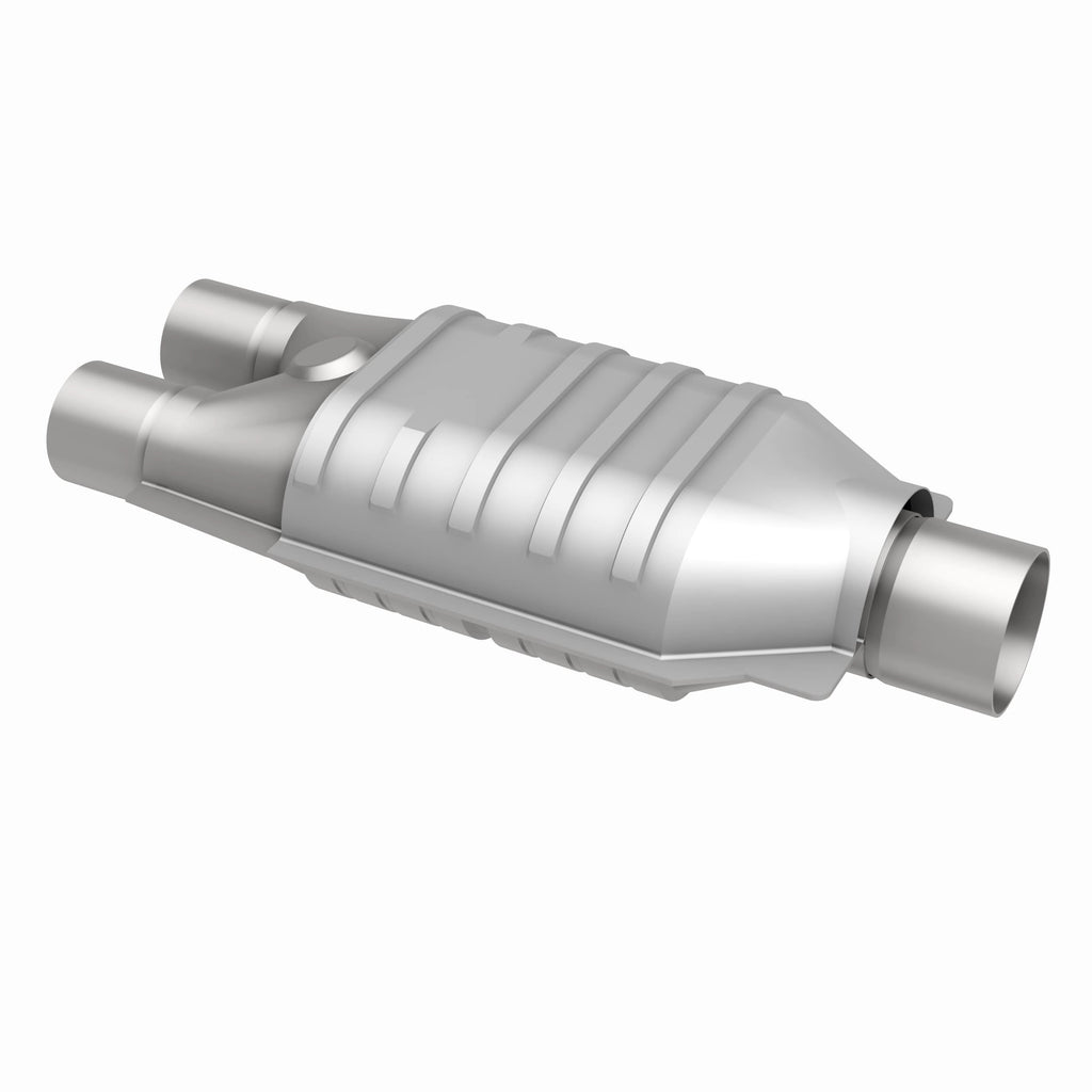 MagnaFlow Exhaust Products 447107 California CARB Universal Catalytic Converter for Select Ford Bronco, Ford E-150 Econoline, Ford E-150 Econoline Club Wagon, Ford E-250 Econoline, Ford E-350 Econoline, Ford F-150, Ford F-250, Ford F-250 HD, Ford F-350