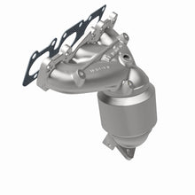 Load image into Gallery viewer, MagnaFlow Exhaust Products 5531787 California CARB Manifold Catalytic Converter for Select Hyundai Santa Fe