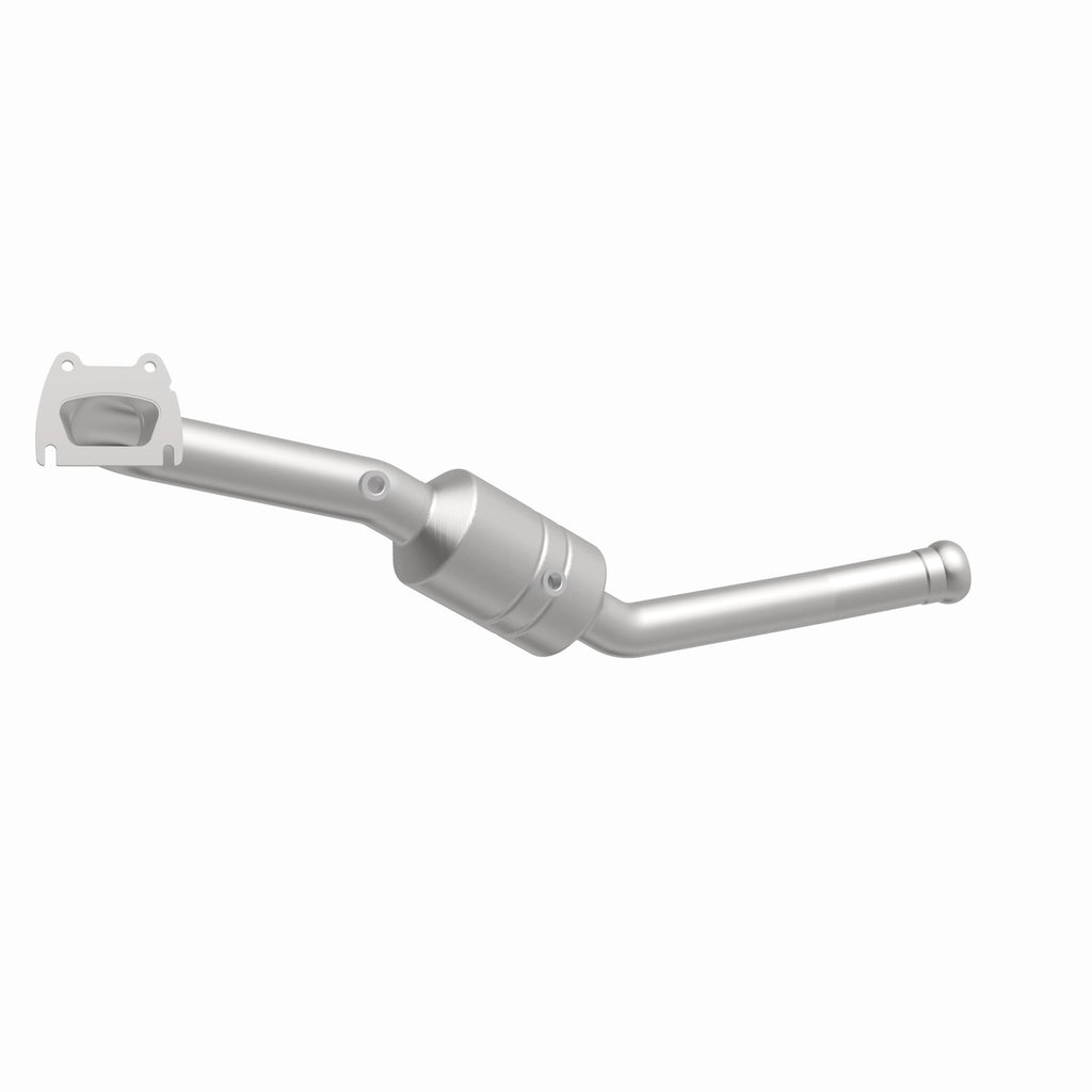MagnaFlow Exhaust Products 49737 OEM Grade Direct-Fit Catalytic Converter for Select Dodge Durango, Jeep Grand Cherokee