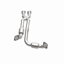 Load image into Gallery viewer, MagnaFlow Exhaust Products 49046 OEM Grade Direct-Fit Catalytic Converter for Select Jeep Grand Cherokee