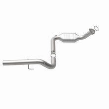 Load image into Gallery viewer, MagnaFlow Exhaust Products 51878 OEM Grade Direct-Fit Catalytic Converter for Select Cadillac Escalade, Cadillac Escalade ESV, Cadillac Escalade EXT, Chevrolet Silverado 1500, Chevrolet Silverado Classic, Chevrolet Suburban 1500, GMC Sierra 1500, GMC