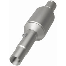 Load image into Gallery viewer, MagnaFlow Exhaust Products 3391226 California CARB Direct-Fit Catalytic Converter for Select Jeep Grand Cherokee