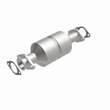 Load image into Gallery viewer, MagnaFlow Exhaust Products 3391242 California CARB Direct-Fit Catalytic Converter for Select Dodge Raider, Dodge Ram 50, Mitsubishi Mighty Max, Mitsubishi Montero