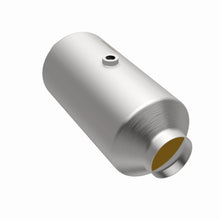 Load image into Gallery viewer, MagnaFlow Exhaust Products 51299 OEM Grade Universal Catalytic Converter for Select Ford E-450 Super Duty, Ford F-350 Super Duty, Ford F-450 Super Duty, Ford F-53 Motorhome Chassis, Ford F-550 Super Duty, Ford F-59 Commercial Stripped Chassis, Ford
