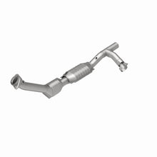 Load image into Gallery viewer, MagnaFlow Exhaust Products 51792 OEM Grade Direct-Fit Catalytic Converter for Select Ford Expedition, Ford F-150, Lincoln Navigator
