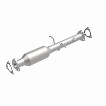 Load image into Gallery viewer, MagnaFlow Exhaust Products 23462 HM Grade Direct-Fit Catalytic Converter for Select Chevrolet S10, GMC Sonoma, Isuzu Hombre