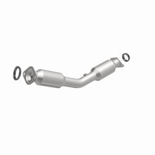 Load image into Gallery viewer, MagnaFlow Exhaust Products 5411166 California CARB Direct-Fit Catalytic Converter for Select Nissan Sentra