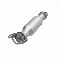 Load image into Gallery viewer, MagnaFlow Exhaust Products 5592426 California CARB Direct-Fit Catalytic Converter for Select Hyundai Santa Fe