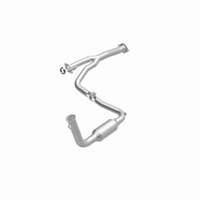 Load image into Gallery viewer, MagnaFlow Exhaust Products 4551582 California CARB Direct-Fit Catalytic Converter for Select Jeep Liberty