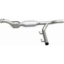 Load image into Gallery viewer, MagnaFlow Exhaust Products 447134 California CARB Direct-Fit Catalytic Converter for Select Ford F-150, Ford F-250