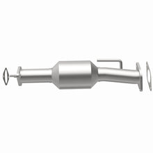 Load image into Gallery viewer, MagnaFlow Exhaust Products 5592579 California CARB Direct-Fit Catalytic Converter for Select Buick Enclave, Chevrolet Traverse, GMC Acadia, Saturn Outlook