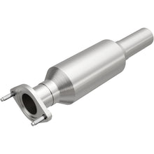 Load image into Gallery viewer, MagnaFlow Exhaust Products 5571981 California CARB Direct-Fit Catalytic Converter for Select Ford Fusion, Lincoln Zephyr, Mercury Milan