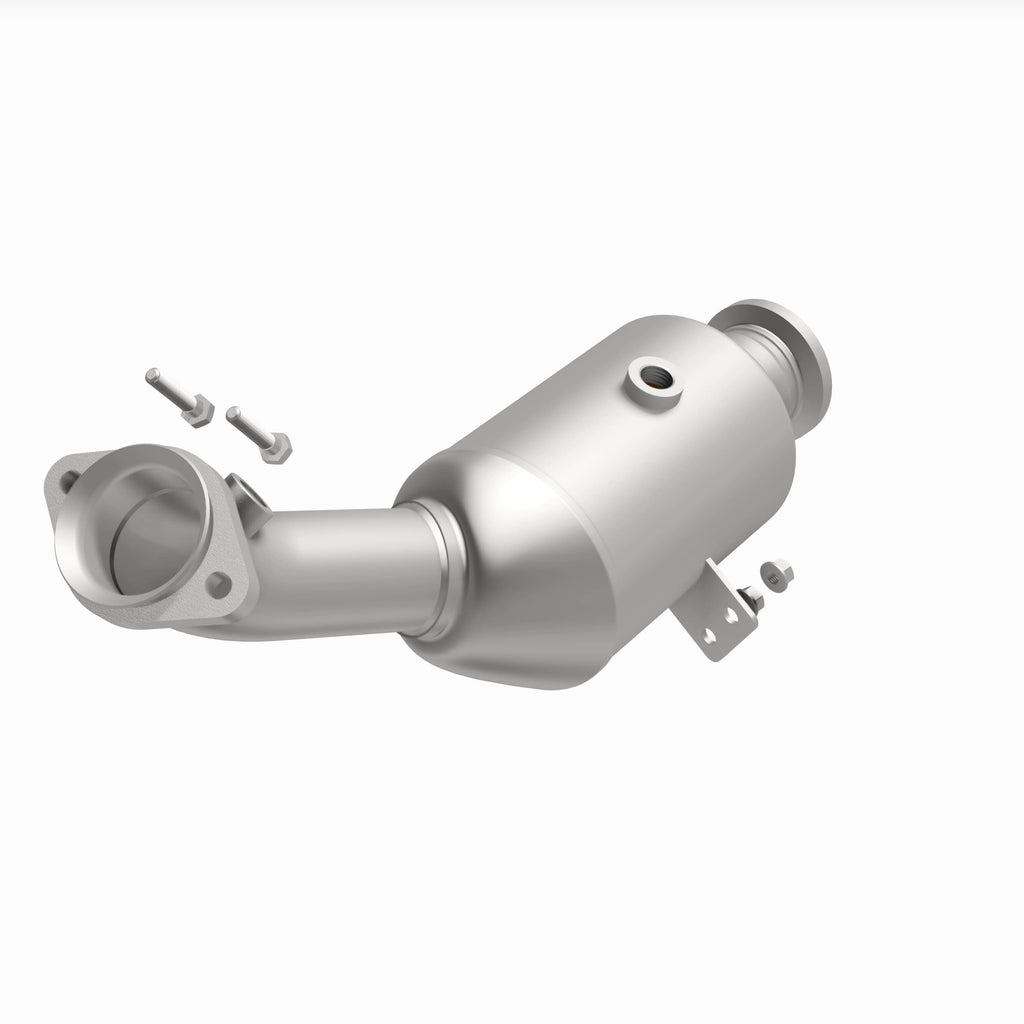 MagnaFlow Exhaust Products 21-682 OEM Grade Direct-Fit Catalytic Converter for Select Mercedes-Benz C400, Mercedes-Benz C43 AMG, Mercedes-Benz C450 AMG, Mercedes-Benz E43 AMG, Mercedes-Benz E450, Mercedes-Benz GLC43 AMG