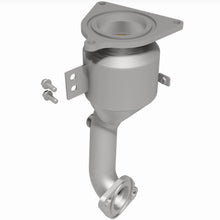 Load image into Gallery viewer, MagnaFlow Exhaust Products 5531889 California CARB Direct-Fit Catalytic Converter for Select Ford Fusion, Mercury Milan