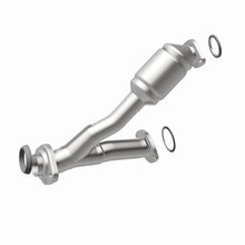 Load image into Gallery viewer, MagnaFlow Exhaust Products 49507 OEM Grade Direct-Fit Catalytic Converter for Select Lexus RX300, Toyota Highlander