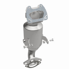 Load image into Gallery viewer, MagnaFlow Exhaust Products 22-192 OEM Grade Manifold Catalytic Converter for Select Ram ProMaster 1500, Ram ProMaster 2500, Ram ProMaster