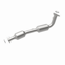 Load image into Gallery viewer, MagnaFlow Exhaust Products 5582626 California CARB Direct-Fit Catalytic Converter for Select Toyota Sequoia, Toyota Tundra