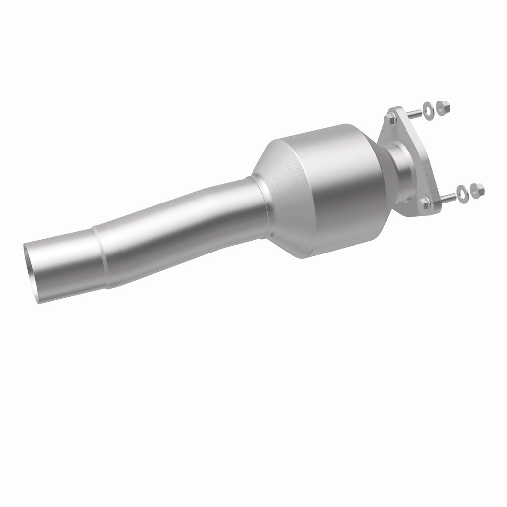 MagnaFlow Exhaust Products 21-538 OEM Grade Direct-Fit Catalytic Converter for Select Land Rover LR2, Land Rover Range Rover Evoque