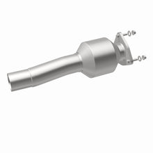 Load image into Gallery viewer, MagnaFlow Exhaust Products 21-538 OEM Grade Direct-Fit Catalytic Converter for Select Land Rover LR2, Land Rover Range Rover Evoque