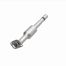 Load image into Gallery viewer, MagnaFlow Exhaust Products 5571034 California CARB Direct-Fit Catalytic Converter for Select Mitsubishi Galant