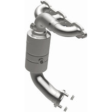 Load image into Gallery viewer, MagnaFlow Exhaust Products 51394 OEM Grade Manifold Catalytic Converter for Select Chrysler Pacifica, Chrysler Sebring, Chrysler Town &amp; Country, Dodge Avenger, Dodge Grand Caravan, Dodge Journey, Volkswagen Routan
