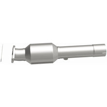 Load image into Gallery viewer, MagnaFlow Exhaust Products 21-989 OEM Grade Direct-Fit Catalytic Converter for Select Chevrolet Silverado 2500, Chevrolet Silverado HD, GMC Sierra 2500, GMC Sierra HD