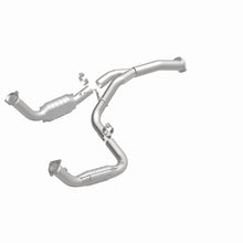 Load image into Gallery viewer, MagnaFlow Exhaust Products 21-252 OEM Grade Direct-Fit Catalytic Converter for Select Chevrolet Silverado HD, Chevrolet Silverado HD, GMC Sierra HD, GMC Sierra HD