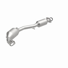 Load image into Gallery viewer, MagnaFlow Exhaust Products 5411026 California CARB Direct-Fit Catalytic Converter for Select Saab 9-2X, Subaru Forester, Subaru Impreza, Subaru Legacy, Subaru Outback
