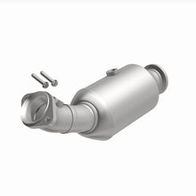 Load image into Gallery viewer, MagnaFlow Exhaust Products 21-681 OEM Grade Direct-Fit Catalytic Converter for Select Mercedes-Benz C400, Mercedes-Benz C43 AMG, Mercedes-Benz C450 AMG, Mercedes-Benz E43 AMG, Mercedes-Benz E450, Mercedes-Benz GLC43 AMG