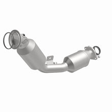 Load image into Gallery viewer, MagnaFlow Exhaust Products 280754 OEM Grade Direct-Fit Catalytic Converter for Select Toyota Sequoia, Toyota Tundra
