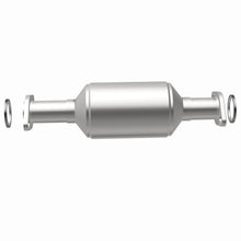 Load image into Gallery viewer, MagnaFlow Exhaust Products 3391884 California CARB Direct-Fit Catalytic Converter for Select Toyota 4Runner, Toyota Pickup