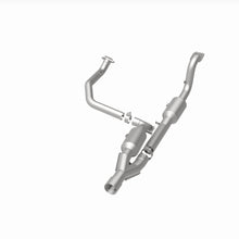 Load image into Gallery viewer, MagnaFlow Exhaust Products 21-513 OEM Grade Direct-Fit Catalytic Converter for Select Ram 2500, Ram