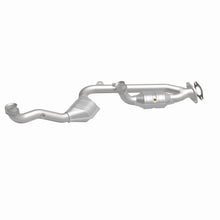 Load image into Gallery viewer, MagnaFlow Exhaust Products 441113 California CARB Direct-Fit Catalytic Converter for Select Lincoln Continental